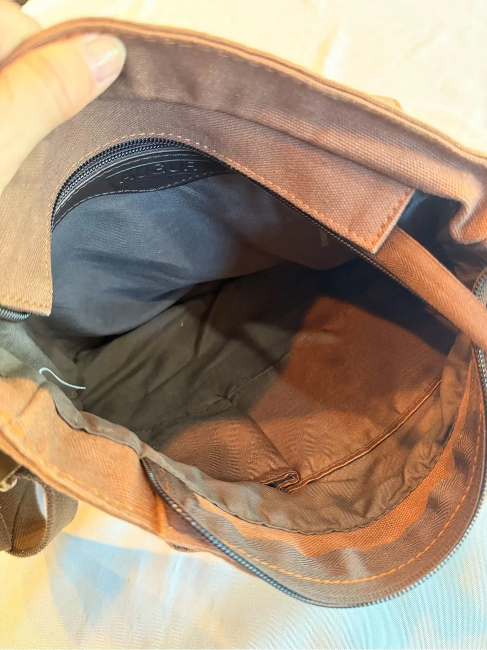 Augur cool messenger